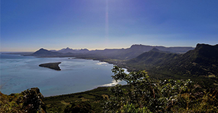 Viewpoint of Morne Brabant and Île aux Bénitiers