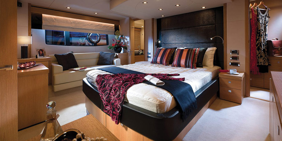 Sunseeker royal yacht overnight cruise in mauritius (12)