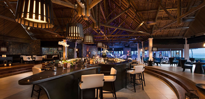 Restaurants, Bars and Cafés at Constance Belle Mare Plage