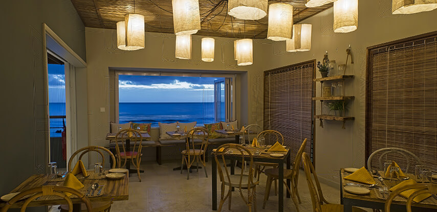 Restaurants & Bars at Recif Attitude Hotel