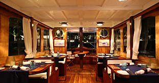 Luxurious Dinner Cruise - Motor Yacht