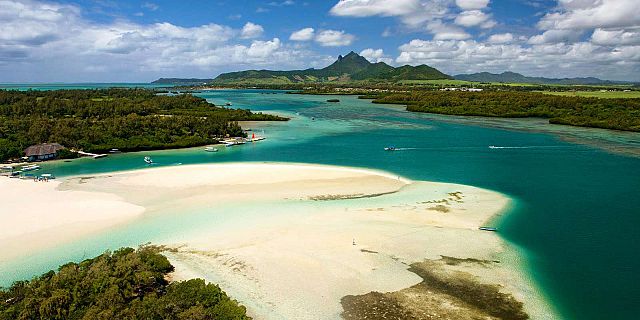 Ile aux cerfs island aerial