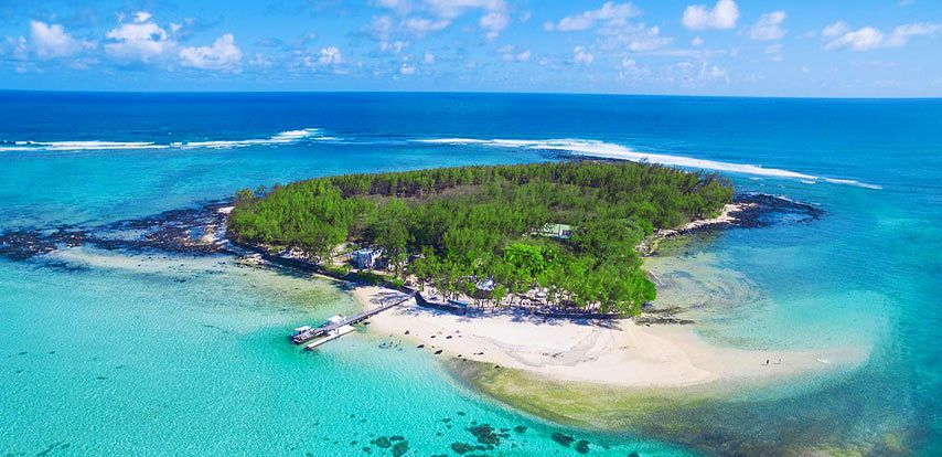 Luxury Day at Ile des Deux Cocos Island