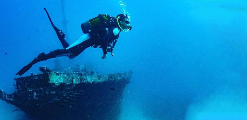 Djabeda Wreck on Coin de Mire Island